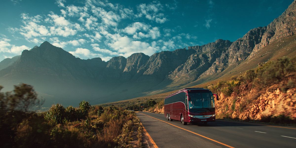 14 Hours, 3 Snacks, and 100 Stories: The Long-Distance Bus Experience